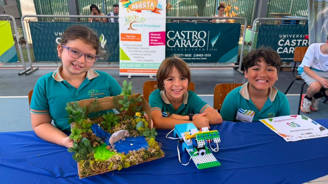 Estudiantes con proyecto de ecosistema